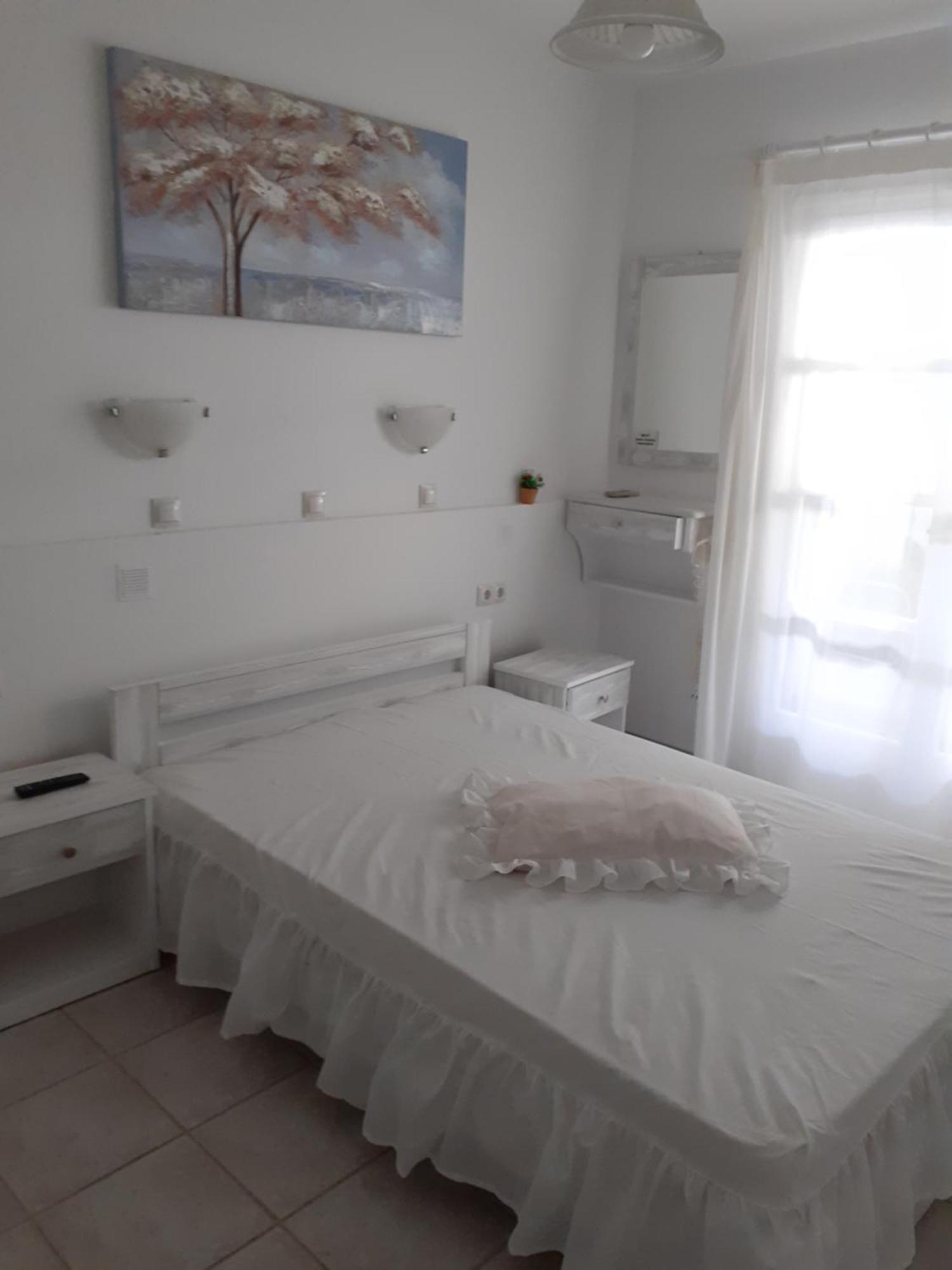 Simos Luxury Apartments Naxos City Exterior photo